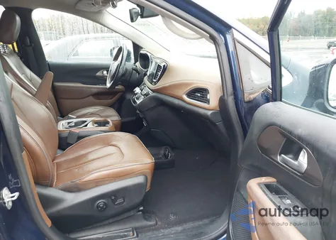 2017 Chrysler Pacifica Limited z USA, uszkodzony, nr VIN 2C4RC1GG7HR513481